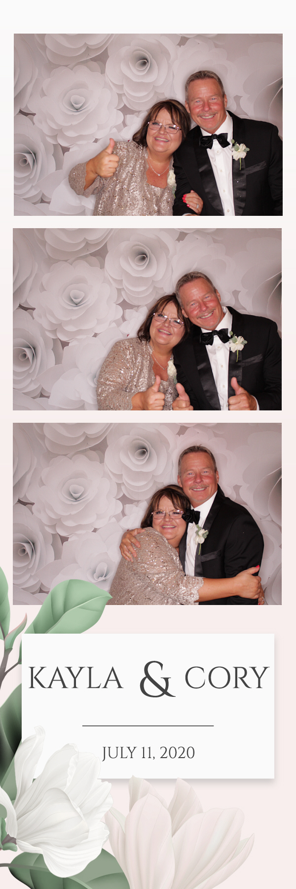 Kayla and Cory Wedding | View more photos from the event at gallery.photoboothbillings.com/u/PhotoBoothBillings/Kayla-and-Cory-Wedding